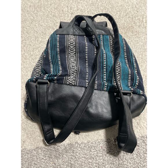 Forever 21 Women's Size OS Faux Leather Knit Aztec Style Backpack Blue Boho - Picture 4 of 9
